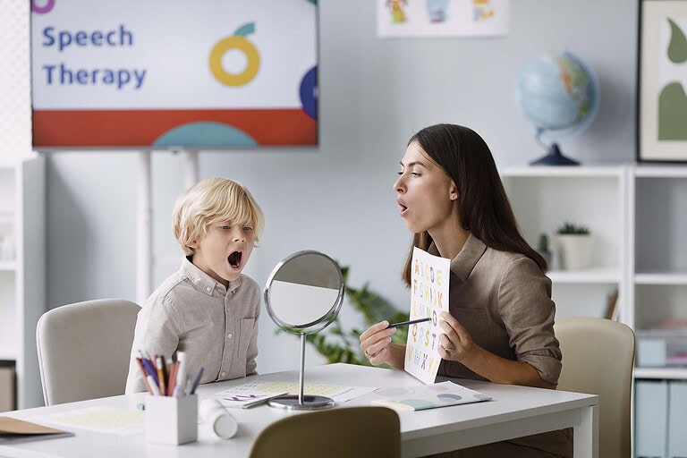 Frühe Sprachförderung durch Logopädie: Mehr Chancen für Kinder im Alltag