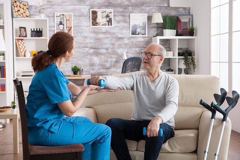 Hausbesuche für Physiotherapie und Logopädie: Therapie für Menschen mit eingeschränkter Mobilität